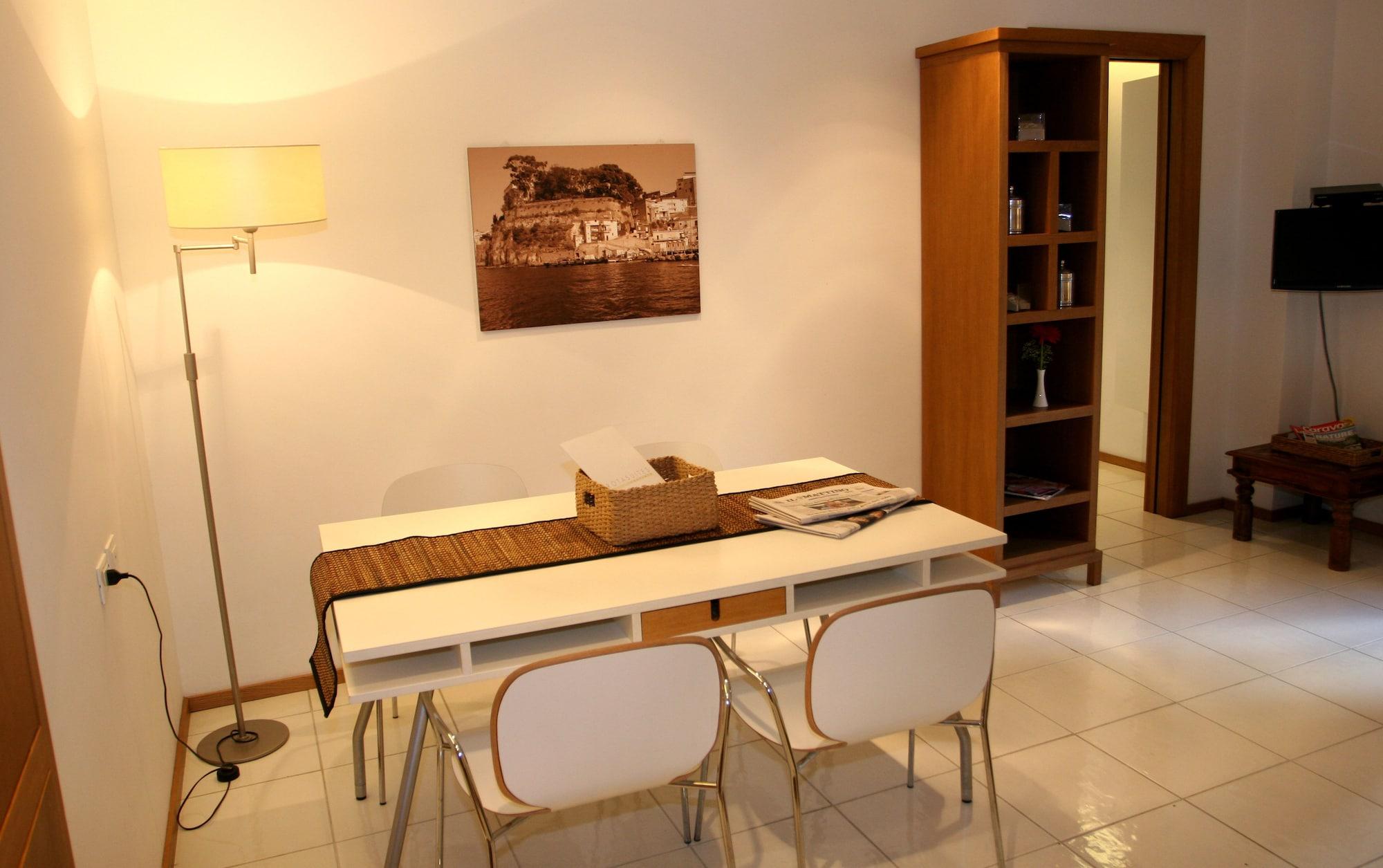 Rota Suites Sorrento Bagian luar foto