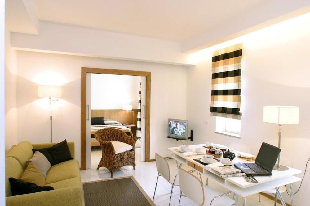 Rota Suites Sorrento Bagian luar foto