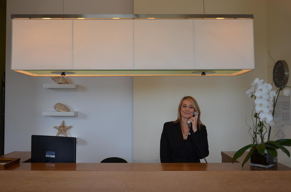 Rota Suites Sorrento Bagian luar foto